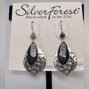 Silver Forest NWT silver & black hammered dangle, layered teardrop earrings…